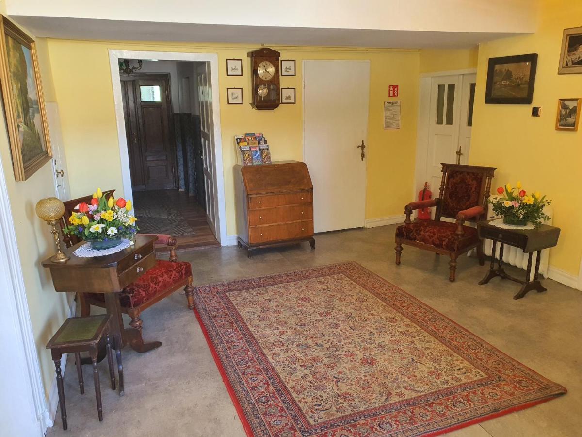 Palac Lawica- Splywy Przelomem Bardzkim كوادسكوم المظهر الخارجي الصورة